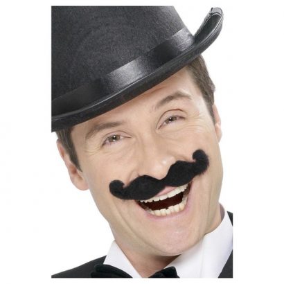 Mustata medievala bruneta