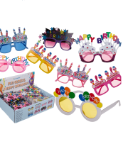 Ochelari din plastic, la multi ani